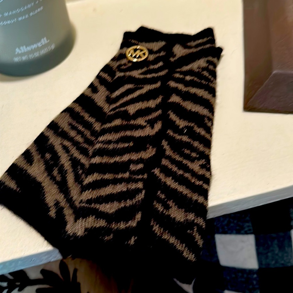 NWOT Michael Kors fingerless gloves